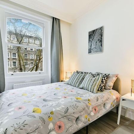 Knightsbridge Stylish Two Bedroom Apartment London Eksteriør billede