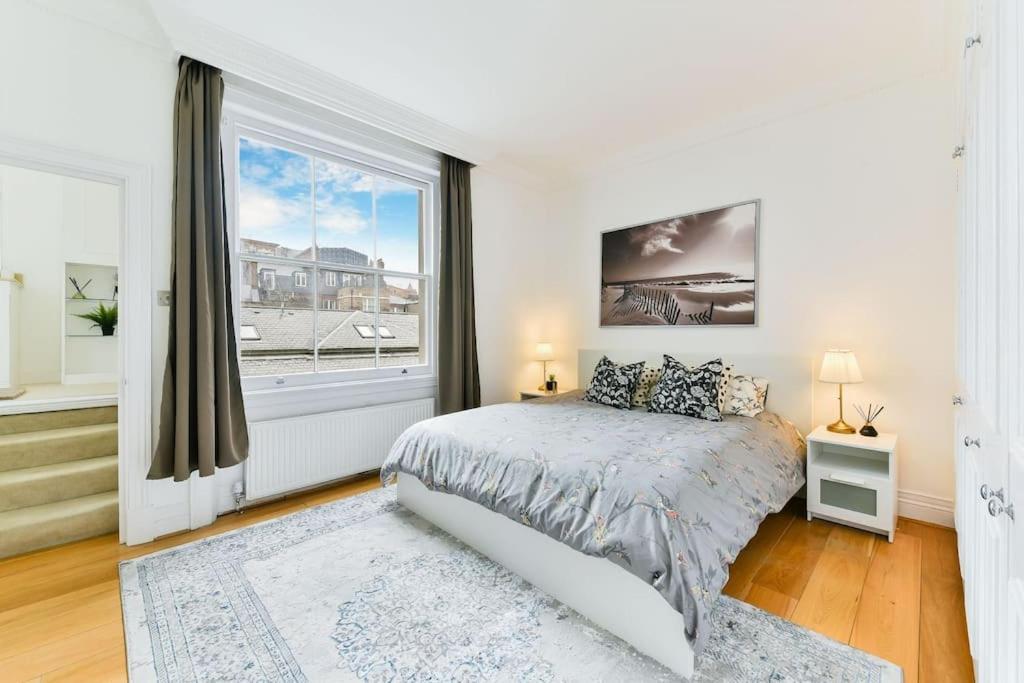 Knightsbridge Stylish Two Bedroom Apartment London Eksteriør billede