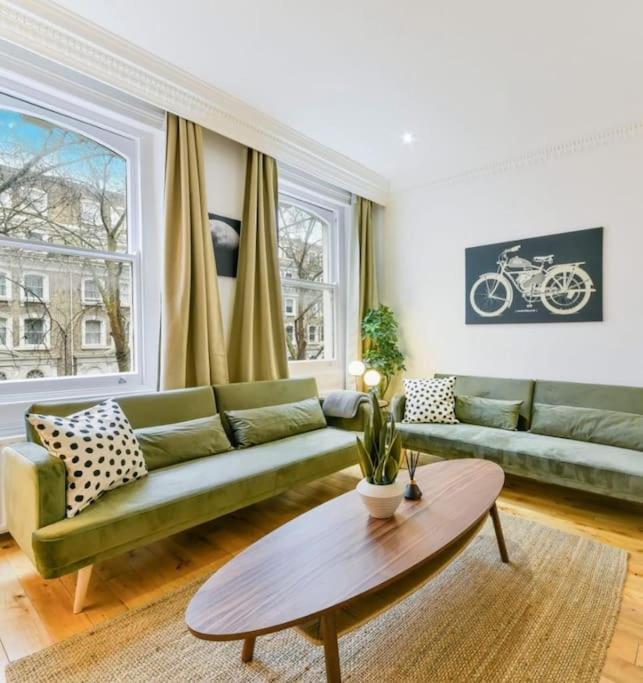 Knightsbridge Stylish Two Bedroom Apartment London Eksteriør billede
